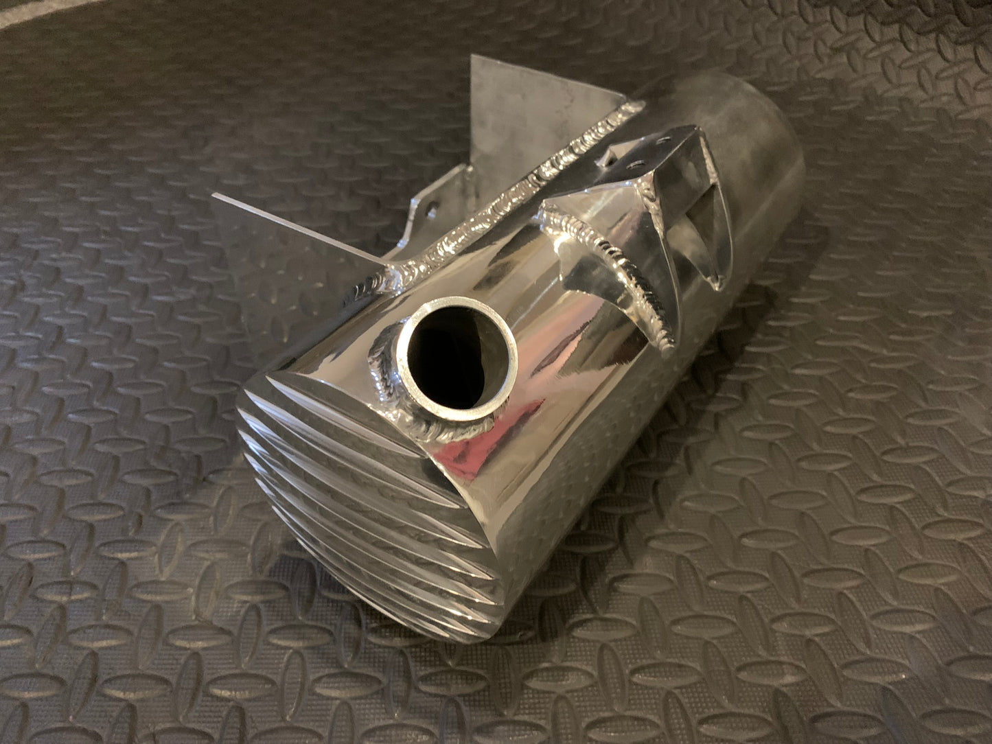 MotoXcycle MXC Round Deep Finned Aluminum Oil tank for Harley-Davidson Softails 2000 and up