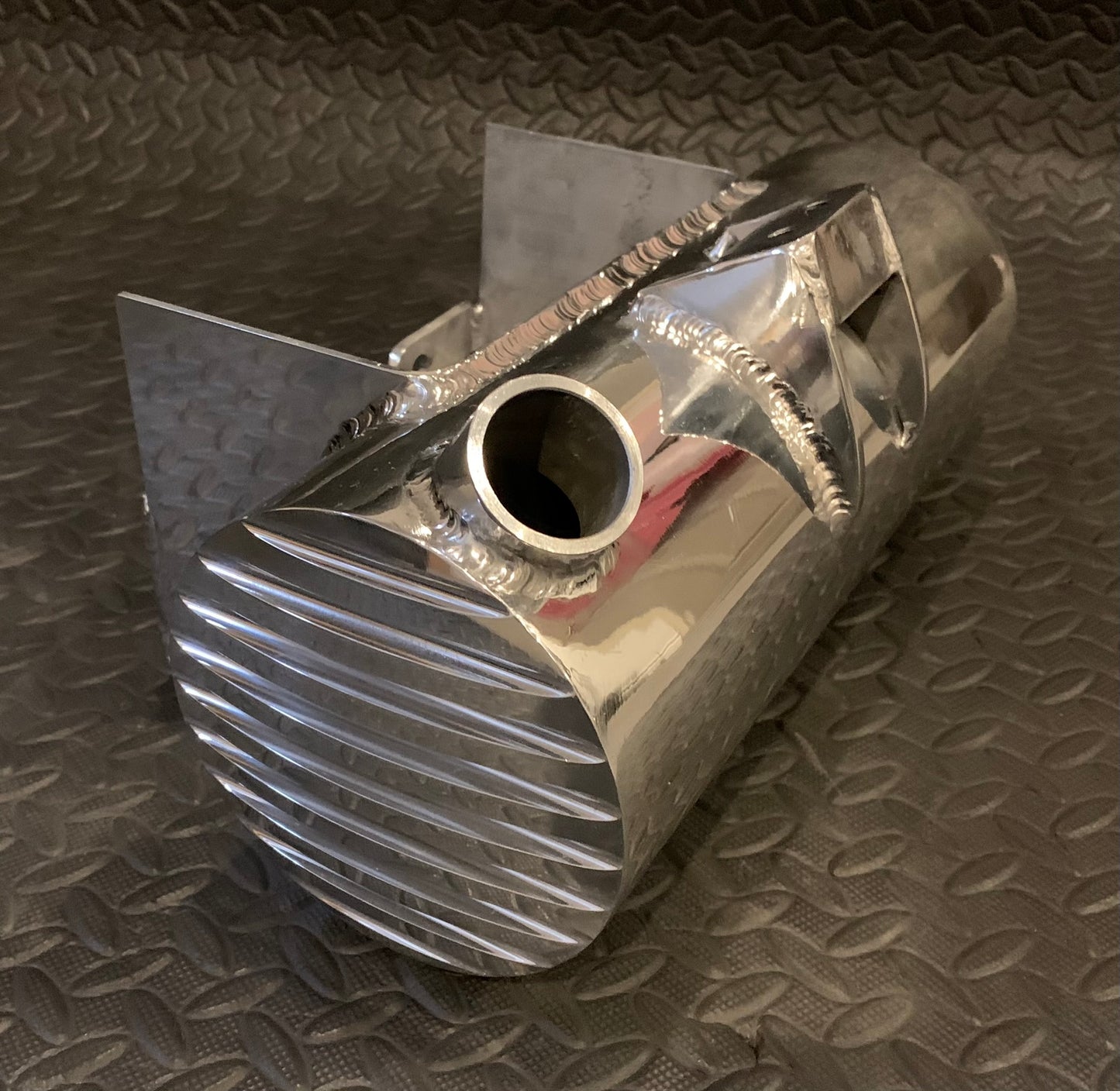 MotoXcycle MXC Round Deep Finned Aluminum Oil tank for Harley-Davidson Softails 2000 and up