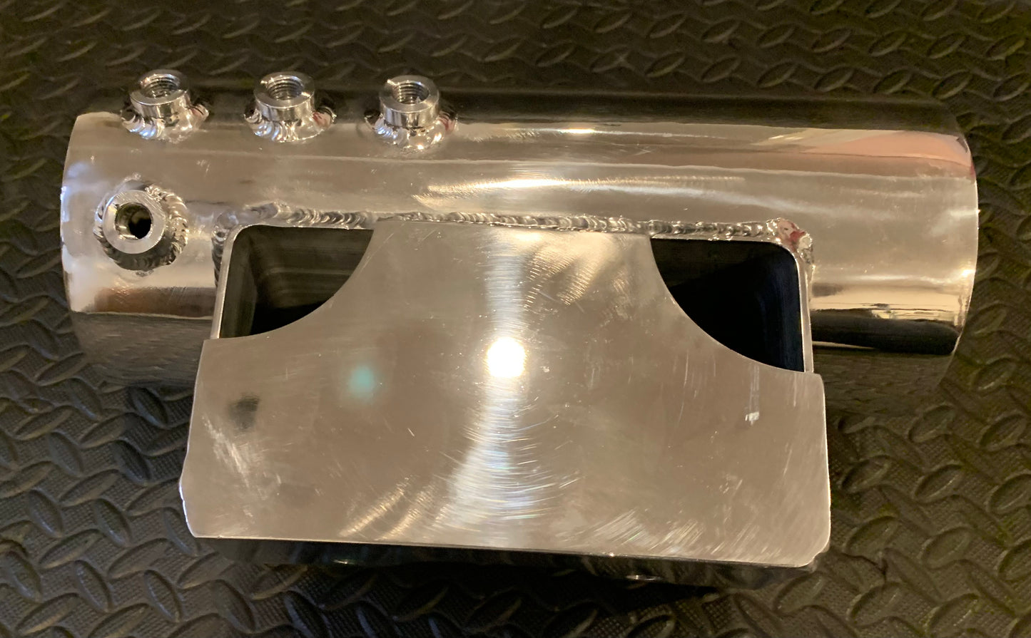 Tanque de aceite de aluminio redondo de 5" MotoXcycle MXC para Harley-Davidson Softails 2000 y posteriores con caja de batería