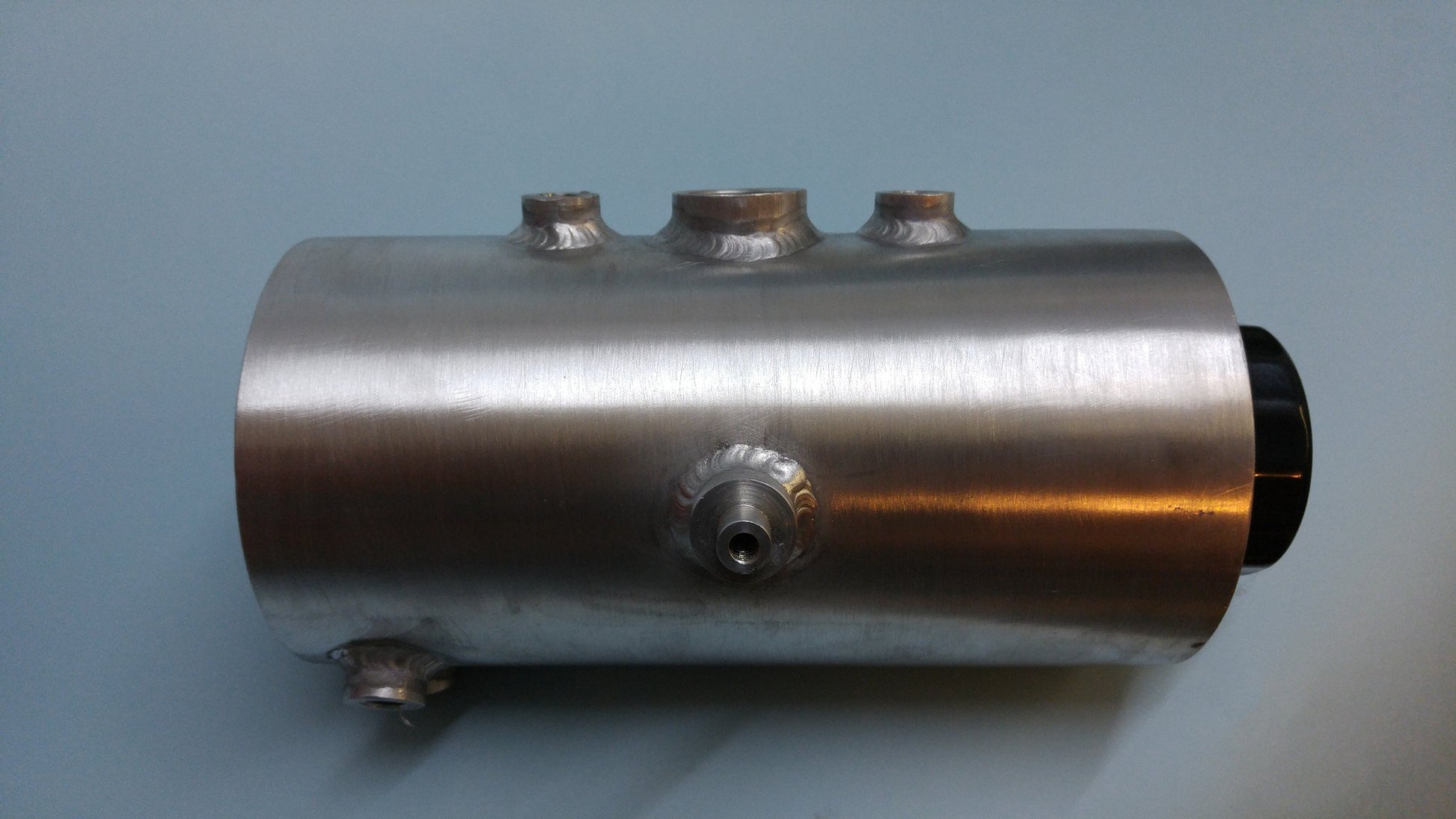 Custom Round Oil Tank with Spin-on Filter for Harley-Davidson Motorcycles