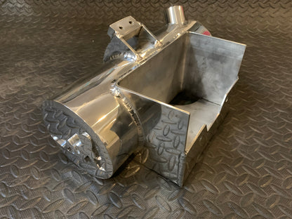 MotoXcycle MXC 5" Round Trucker girl Aluminum oil tank for 2000 and up Harley-Davidson Softails. (Copy)