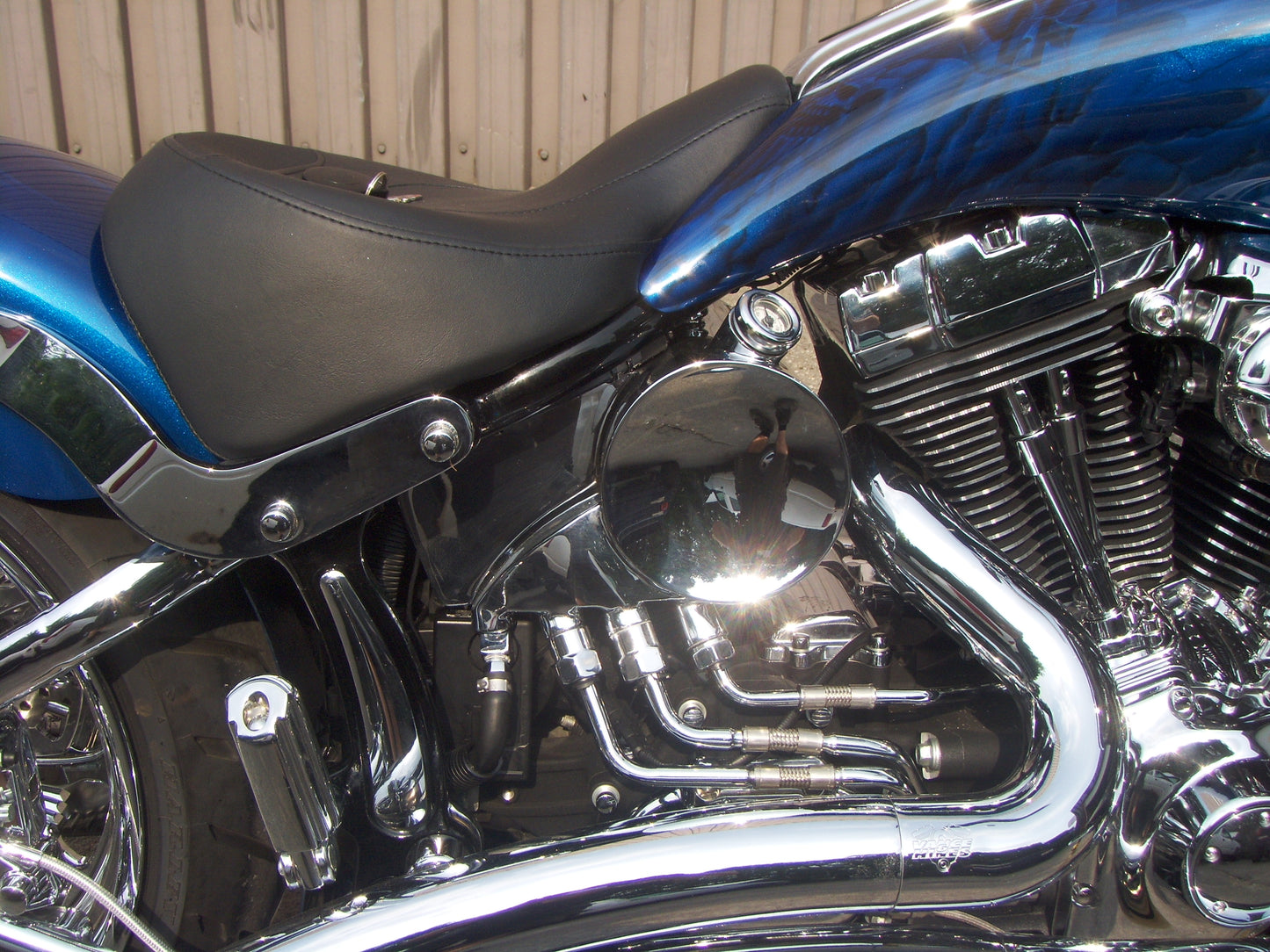 MotoXcycle MXC Custom Round Oil Tank for  Harley-Davidson wide tire Softails