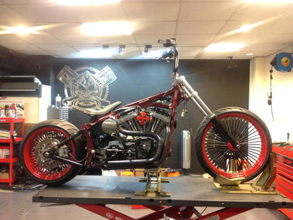 MotoXcycle MXC 5" Round Aluminum Oil Tank for 2000 and up Harley-Davidson Softails with battery box